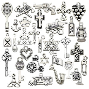 🎲 Curio Caravan: Trinkets of Tales Untold 30 Mixed Charms🎲
